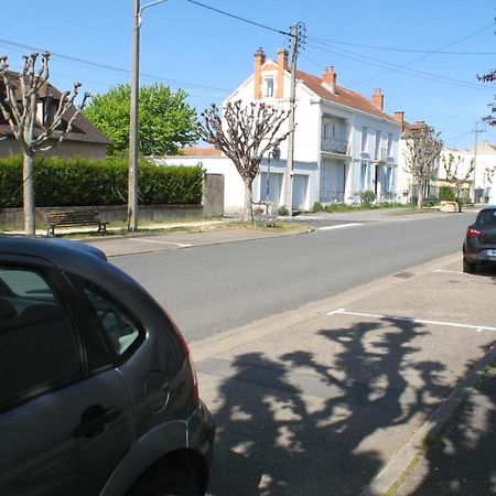 Charmant F1 Bis Atypique Gannat Exterior photo