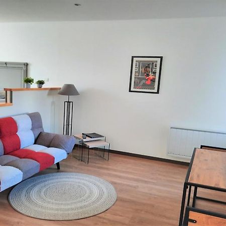 Charmant F1 Bis Atypique Gannat Exterior photo
